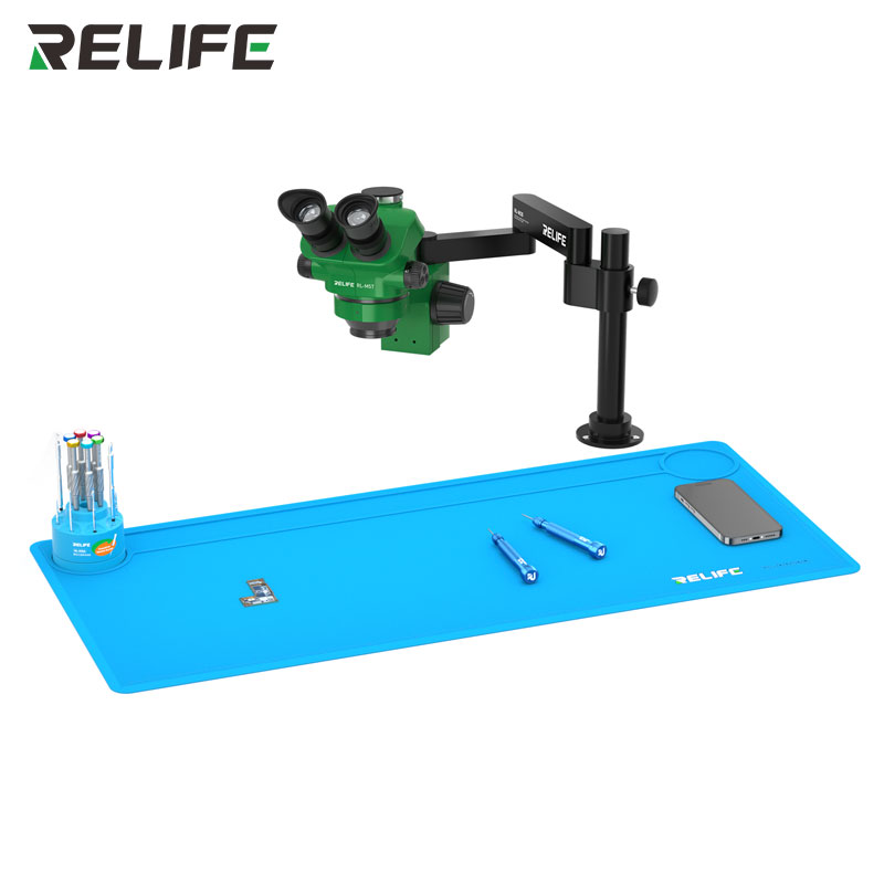 Робоча зона на килимку RELIFE RL-004DQ з інструментами та смартфоном